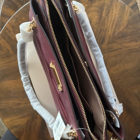 Michael Kors handbag - Picture 2 of 5